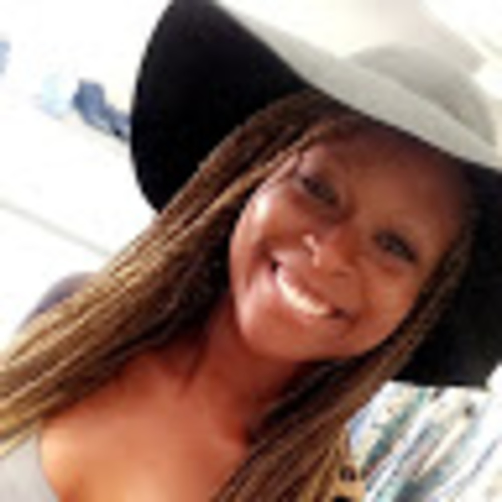 Meet your Posher, Gladys